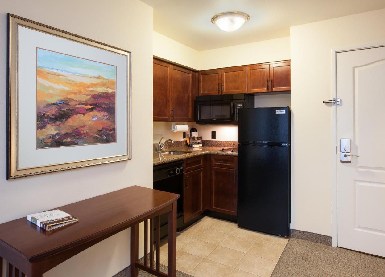 Staybridge Suites El Paso Airport By Ihg Exterior photo